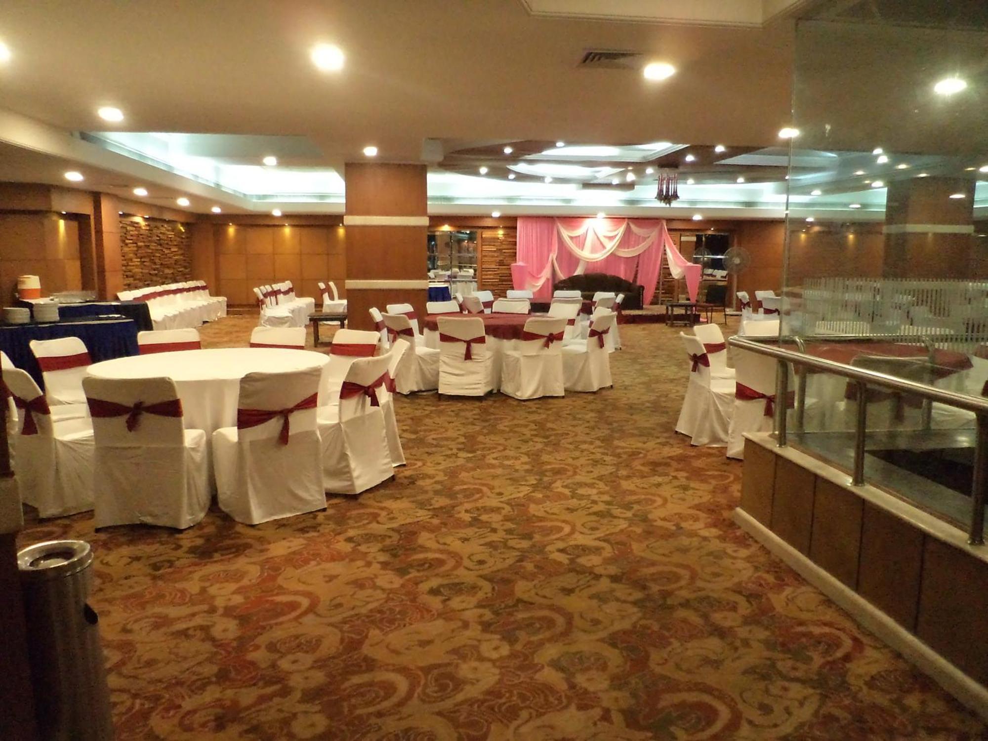 Inn Riviera Jammu Exterior foto